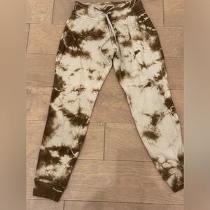 Lululemon Warm Down Jogger in Earth Dye Sand Tie Dye Sweatpants Size 4
